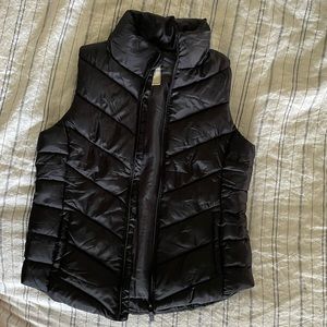 Old Navy Black puffer vest